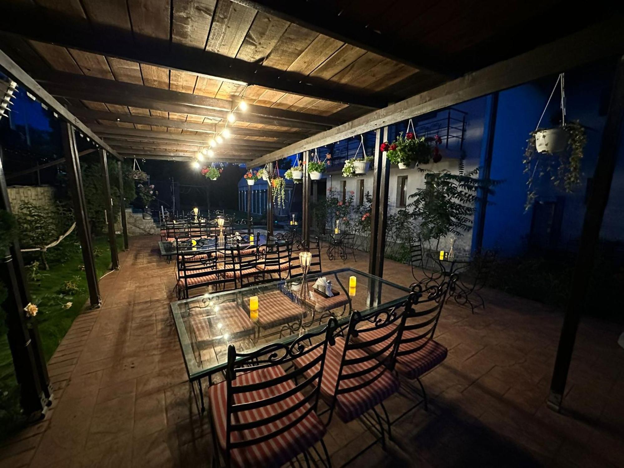 Shamrock Inn Iasi Exterior foto